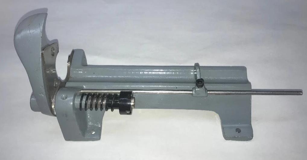 Cigar Roller Tuck Cutter