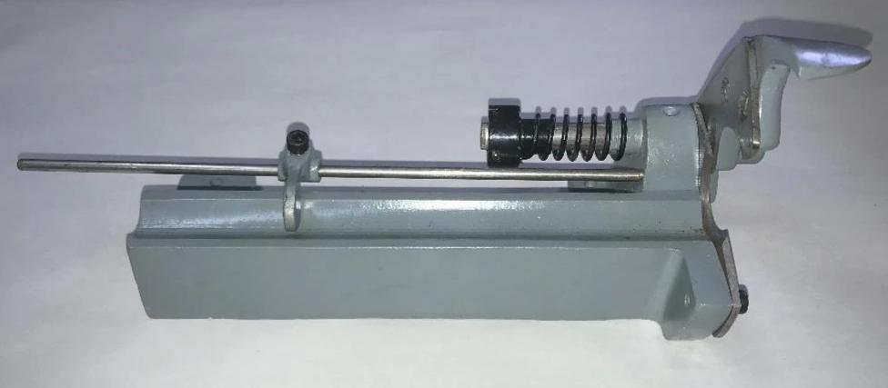 Cigar Roller Tuck Cutter